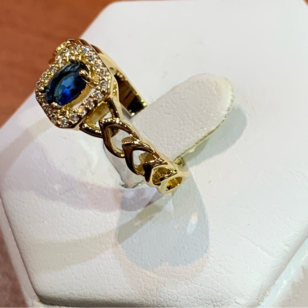 18k yellow gold-plated on base metal size 8. - Picture 3 of 7